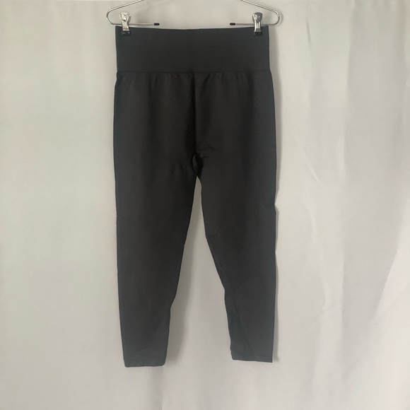 Fabletics leggings - Picture 3 of 6